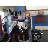23916 - Motorradfahrerin ANGEL